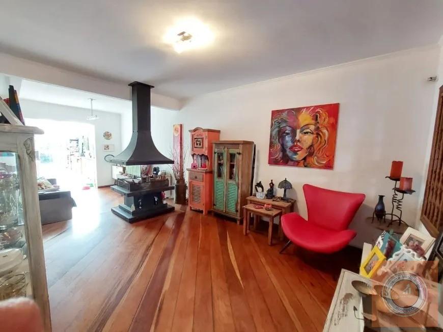 Casa, 3 quartos, 176 m² - Foto 2